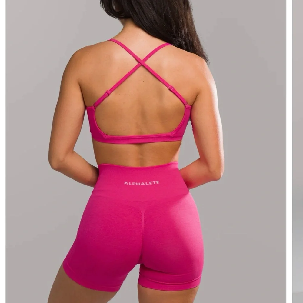 Alphalete Amplify Open Back Sports Bra in Bloom - Picture 4 of 4